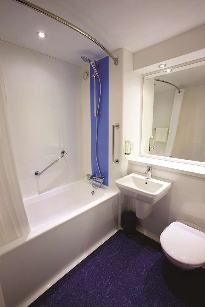 Travelodge Bedford Goldington Road 部屋 写真